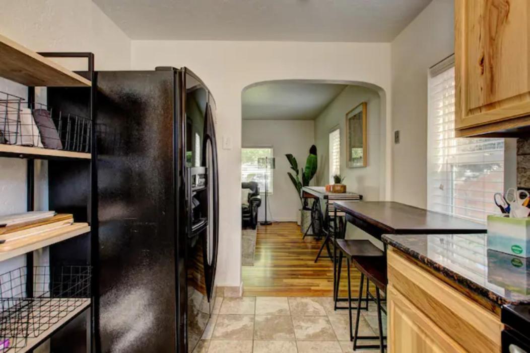 Home Sweet Idahome, Feels Like Home With All The Decor You Wish You Could Afford King Bed In Master, Fully Fenced Dog Friendly Yard, A Few Blocks From Bsu And Downtown Boise, Your Perfect Stay! Εξωτερικό φωτογραφία