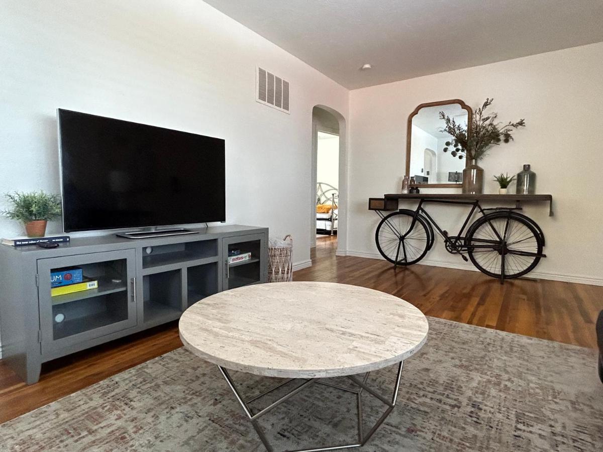 Home Sweet Idahome, Feels Like Home With All The Decor You Wish You Could Afford King Bed In Master, Fully Fenced Dog Friendly Yard, A Few Blocks From Bsu And Downtown Boise, Your Perfect Stay! Εξωτερικό φωτογραφία