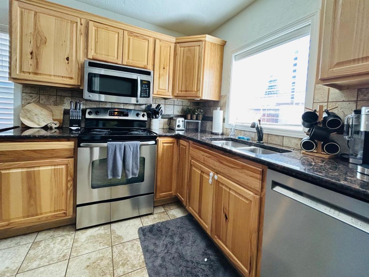 Home Sweet Idahome, Feels Like Home With All The Decor You Wish You Could Afford King Bed In Master, Fully Fenced Dog Friendly Yard, A Few Blocks From Bsu And Downtown Boise, Your Perfect Stay! Εξωτερικό φωτογραφία