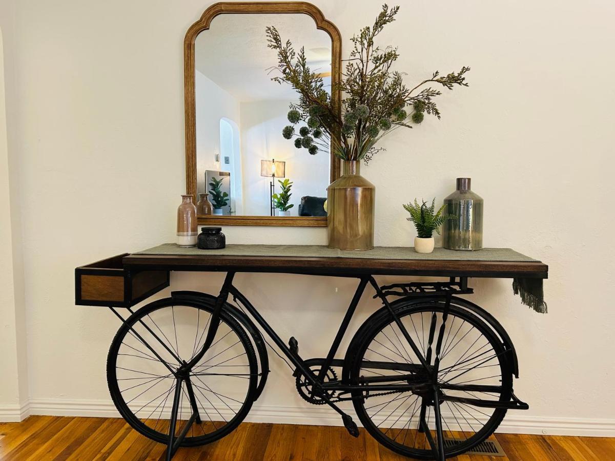 Home Sweet Idahome, Feels Like Home With All The Decor You Wish You Could Afford King Bed In Master, Fully Fenced Dog Friendly Yard, A Few Blocks From Bsu And Downtown Boise, Your Perfect Stay! Εξωτερικό φωτογραφία
