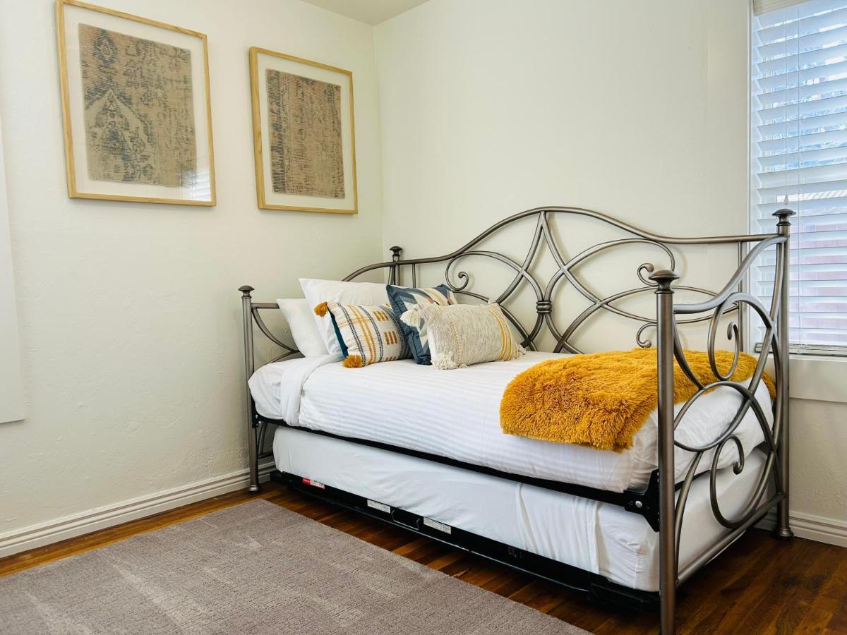 Home Sweet Idahome, Feels Like Home With All The Decor You Wish You Could Afford King Bed In Master, Fully Fenced Dog Friendly Yard, A Few Blocks From Bsu And Downtown Boise, Your Perfect Stay! Εξωτερικό φωτογραφία